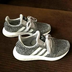 Adidas swift run shoes